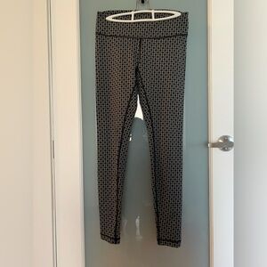 Lululemon leggings. Size 6. Black geometric pattern.